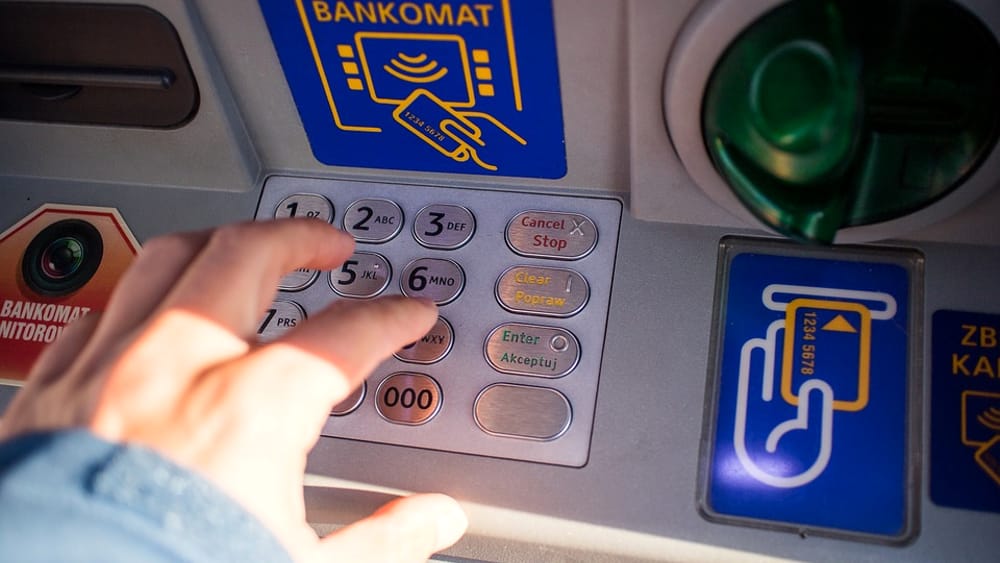 bancomat-2-4